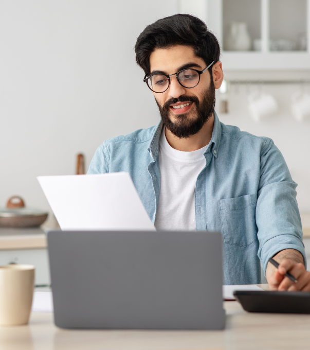An experienced bankruptcy attorney discussing legal matters with a client in the Huntington Beach area to help them file bankruptcy and stop creditors from taking legal action in Orange County
