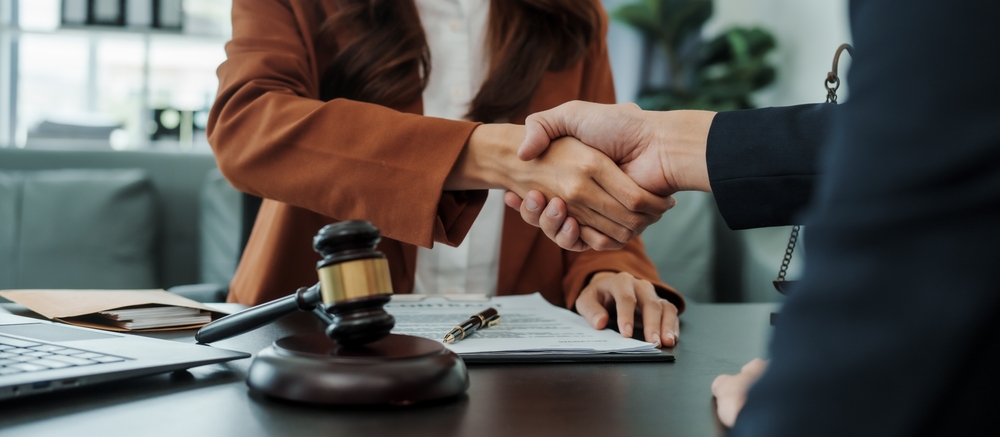 A bankruptcy lawyer at a law firm law office offering a free consultation for a bankruptcy chapter in southern California helping with foreclosure defense and flexible payment plans